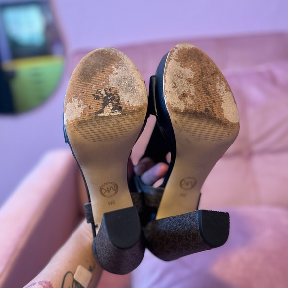 Michael Kors platform heels - Picture 4 of 10